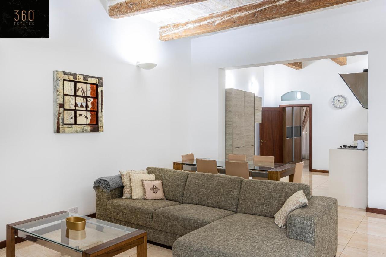 Seafront - Top Location, Top Floor With Wifi & Ac By 360 Estates La Valette Extérieur photo