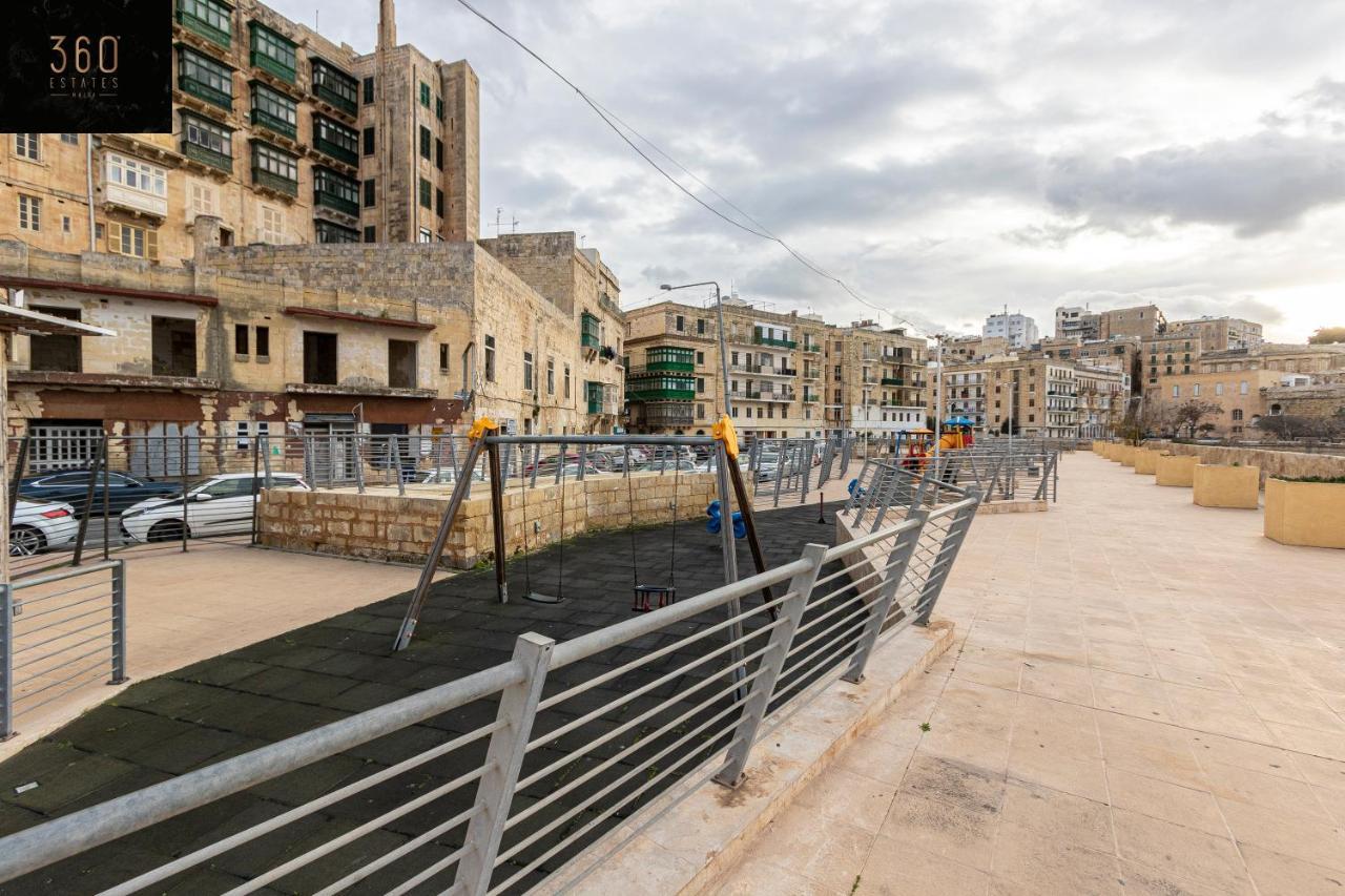Seafront - Top Location, Top Floor With Wifi & Ac By 360 Estates La Valette Extérieur photo