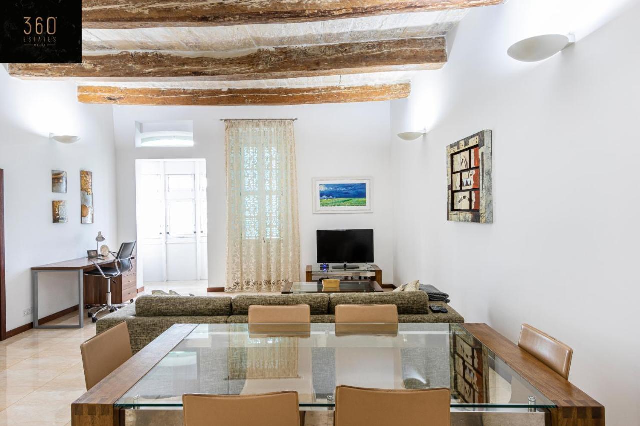 Seafront - Top Location, Top Floor With Wifi & Ac By 360 Estates La Valette Extérieur photo