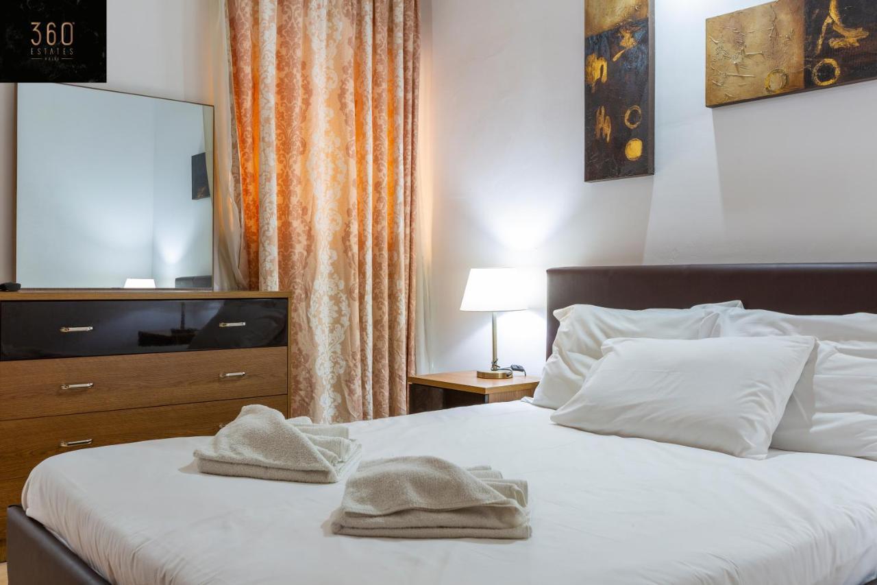 Seafront - Top Location, Top Floor With Wifi & Ac By 360 Estates La Valette Extérieur photo