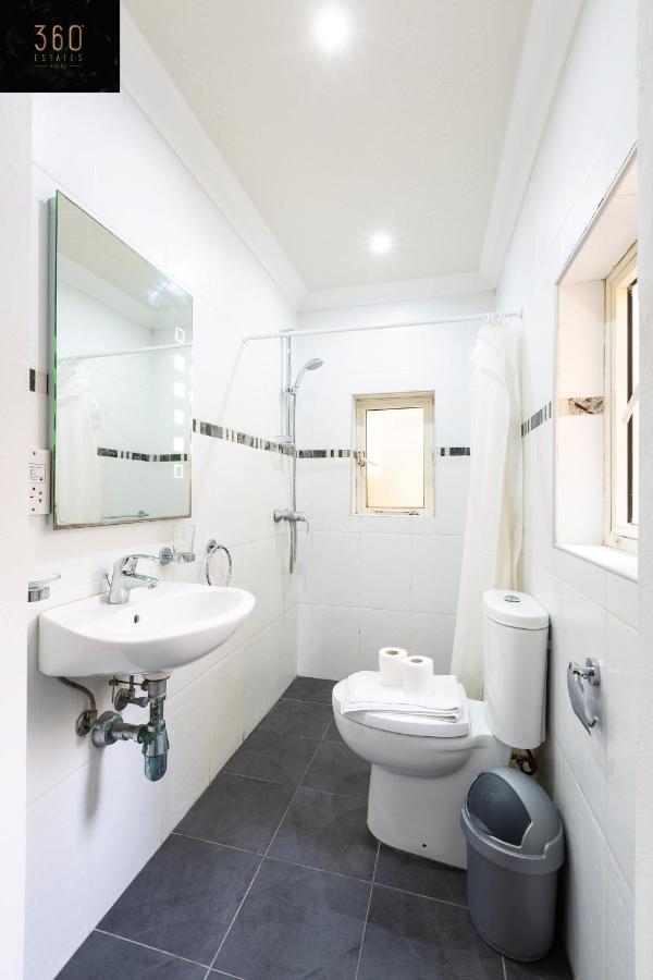 Seafront - Top Location, Top Floor With Wifi & Ac By 360 Estates La Valette Extérieur photo