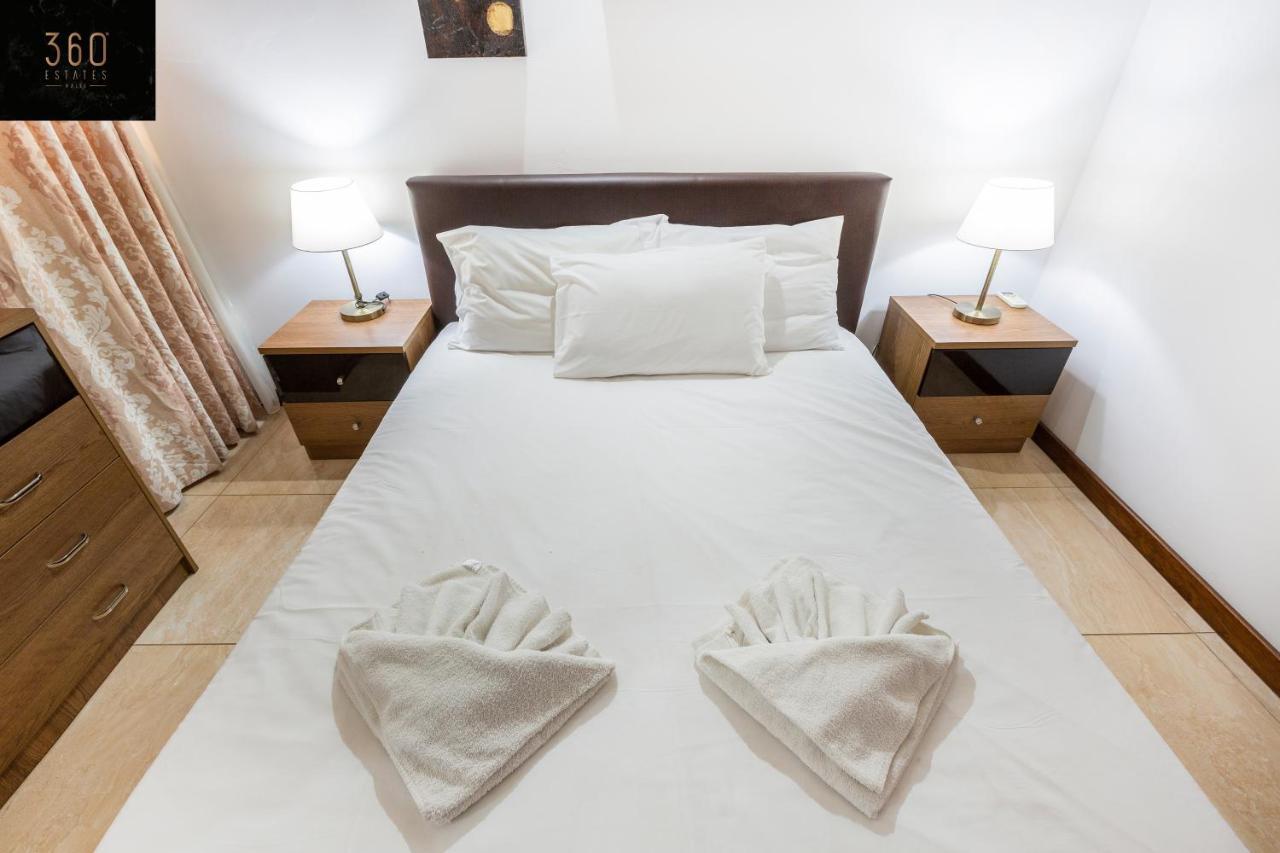 Seafront - Top Location, Top Floor With Wifi & Ac By 360 Estates La Valette Extérieur photo